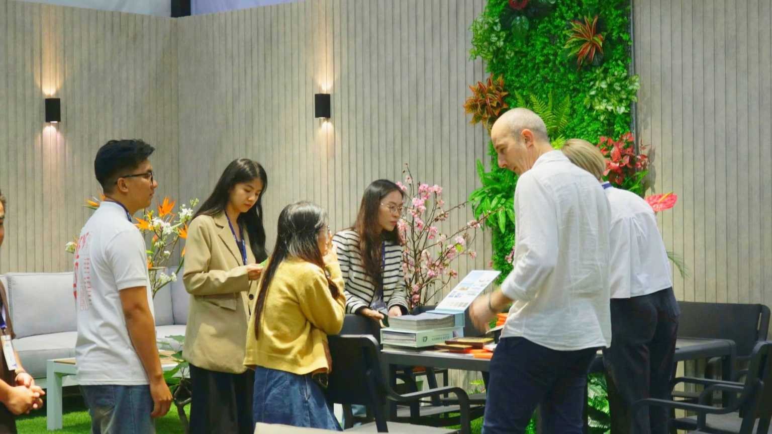 OEM and ODM outdoor furniture discussion by Saigon Wicker at HawaExpo 2026